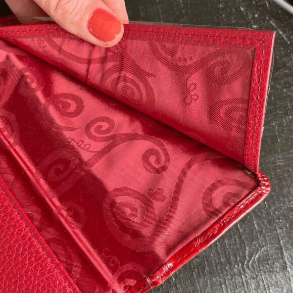 Brighton Crocodile Embossed Burgundy Red Leather Billfold Wallet - Picture 9 of 9